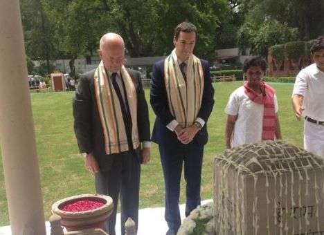 Махатму Ганди увековечат перед парламентом Британии