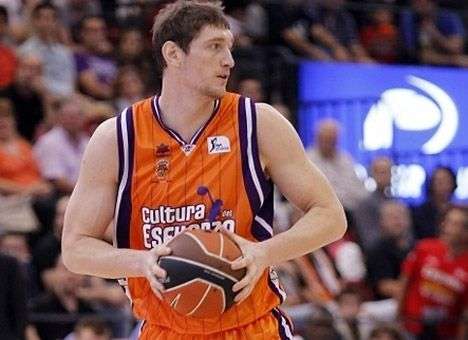 Украинский центровой покидает «Валенсию»