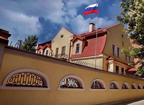 В Харькове неизвестный требовал от Генконсульства РФ освободить летчицу Савченко и угрожал терактом