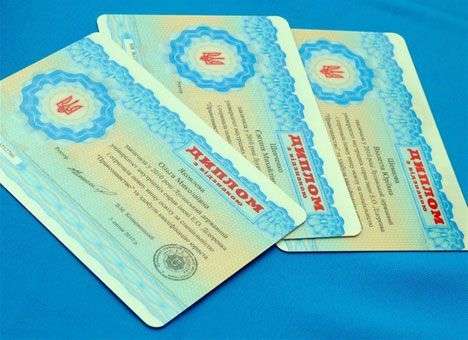 Студенты Донбасса не получают дипломы из-за проблем с доставкой — Минобразования