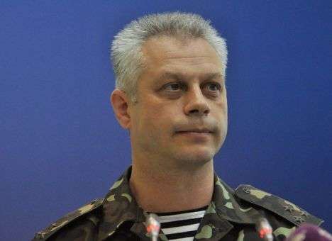 Эвакуацию членов экипажа сбитого АН-26 осуществляет специальная бронегруппа – СНБО (ВИДЕО)