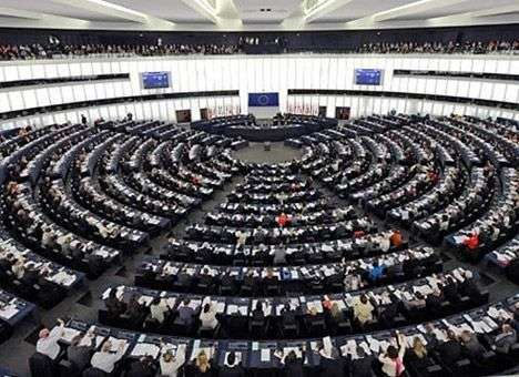 Евросовет замораживает инвестиции в Крым