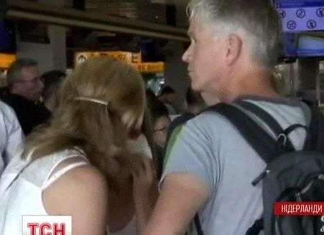 В аэропорт откуда взлетел «Боинга» сходятся родственники погибших (ВИДЕО)