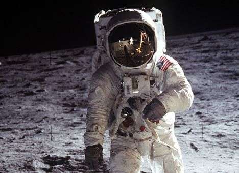 Исполнилось 45 лет с момент высадки человека на Луну