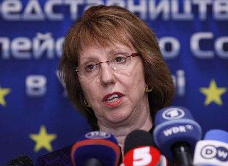 Эштон: ЕС пока не будет ужесточать санкции против РФ