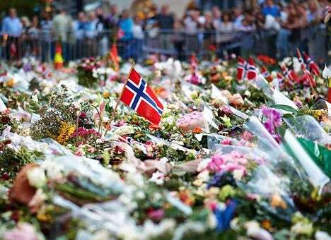 В Норвегии почтили память жертв двойного теракта, устроенного Брейвиком