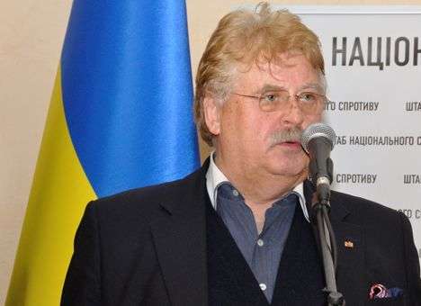 Украину планирует посетить депутат Европарламента Эльмар Брок
