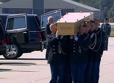 Самолеты с телами погибших в катастрофе «Боинг-777» приземлились в Нидерландах