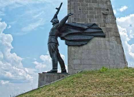 Украинская армия взяла под контроль Саур-Могилу – Генштаб