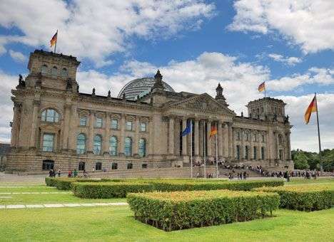 Депутаты Бундестага призывают Швейцарию поддержать санкции против РФ