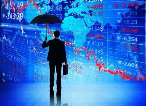 Доллар резко подорожал на межбанке и готовится побить апрельский рекорд