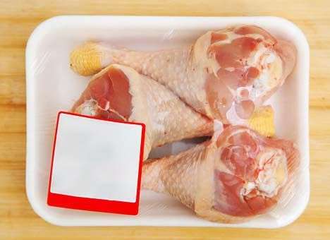 РФ может запретить ввоз фруктов из Греции и мяса птицы из США