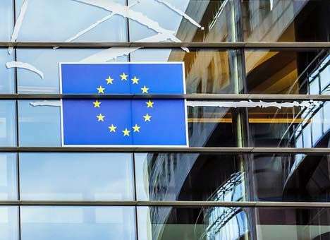 ЕС огласил список банков РФ, попавших под новые санкции