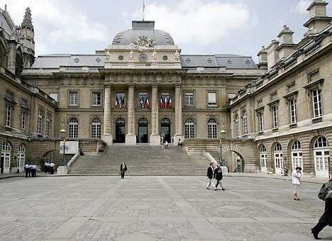 В Париже у полиции украли более 50 кг кокаина