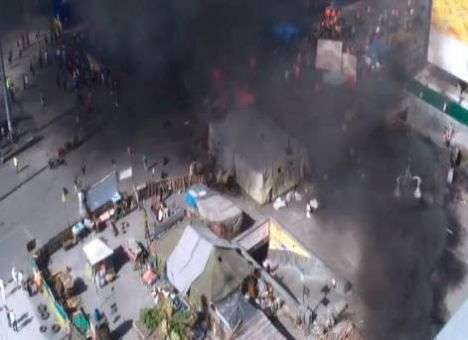 На Майдане горят шины и палатки (ФОТО)