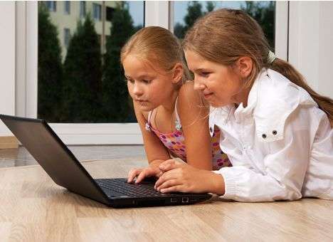 Папа Франциск призывает детей меньше пользоваться интернетом