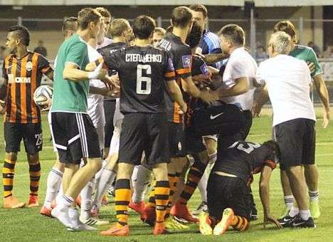 КДК не усмотрел криминала в действиях игроков «Шахтера» на последних минутах матча в Полтаве (ВИДЕО)