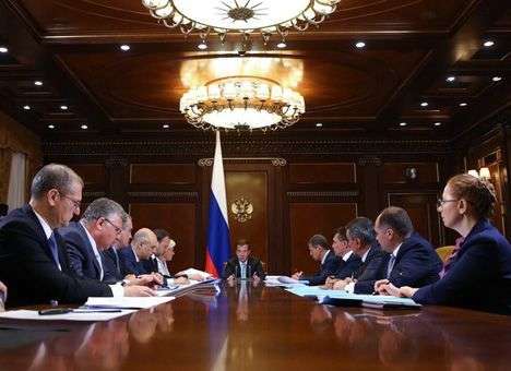 Россия ввела санкции против россиян – Яценюк