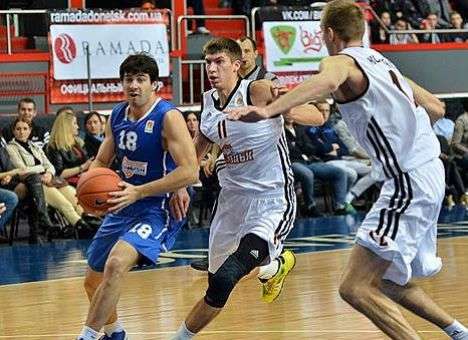 Баскетбольный чемпионат лишился команд с Донбасса