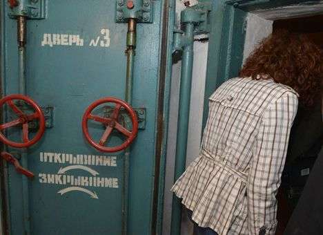 Российские коммунисты просят привести бомбоубежища в состояние готовности