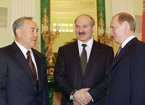 Путин обсудил с Лукашенко и Назарбаевым ситуацию в Украине