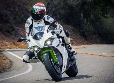 Итальянский электромотоцикл выходит на рынок в 2015 году (ФОТО, ВИДЕО)