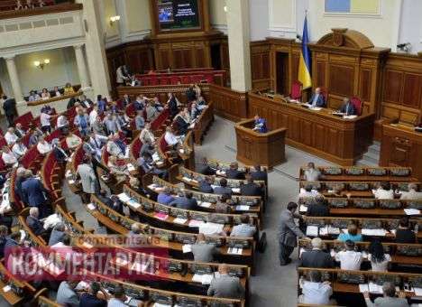 Рада не включила в повестку дня законопроекты о выборах народных депутатов