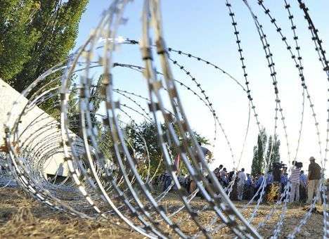 США готовы «обмотать» колючей проволокой украинскую границу