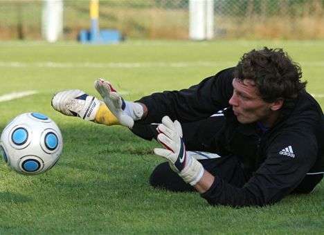 Голкипер «Шахтера» может перейти в МЮ