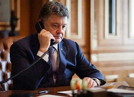 Поздно вечером Порошенко разговаривал с Меркель о Донбассе