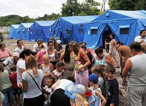 Украинских переселенцев из Крыма начнут вывозить в Россию – Аксенов