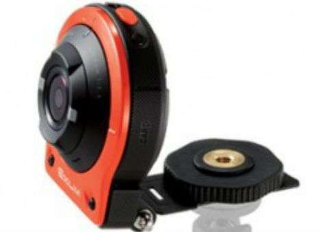 Casio выпустила камеру со съемным дисплеем-видоискателем (ФОТО)