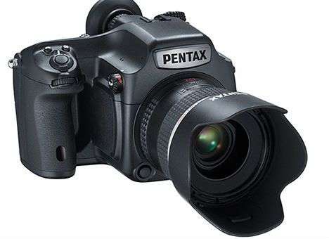 Pentax презентовал в Украине новую камеру 645Z