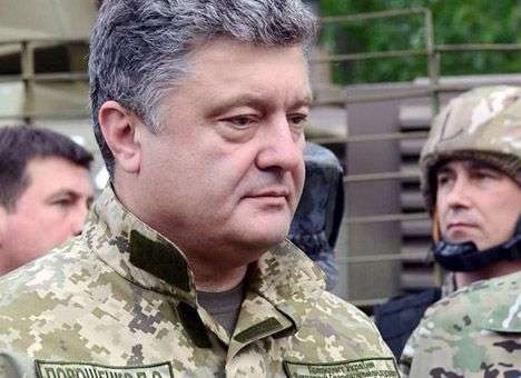 Порошенко встретит 1 сентября среди военных