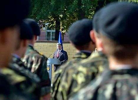 Украинская армия будет перевооружена - Порошенко