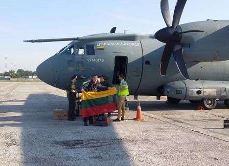 В Украину летят 5 тонн «гуманитарки» из Литвы (ФОТО)