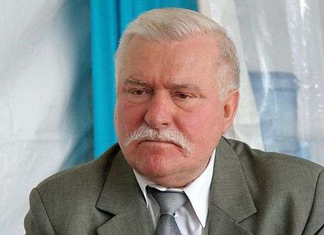 Военная помощь ЕС Украине может привести к атомной войне – экс-глава Польши