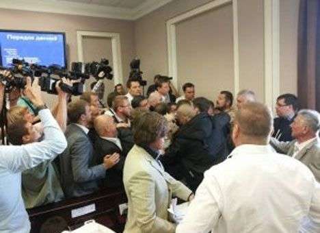 На сессии Киевсовета произошла драка