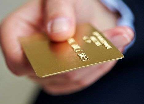 Валюту с карточных счетов можно будет получить в кассах банков - НБУ