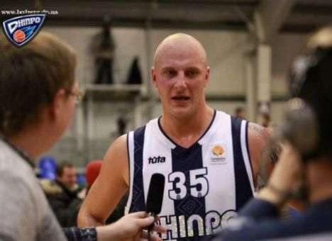 Экс-форвард ряда украинских клубов убил свою жену и застрелился (ВИДЕО)