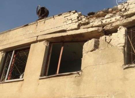 В сети появились снимки последствий ночного обстрела Мариуполя (ФОТО)