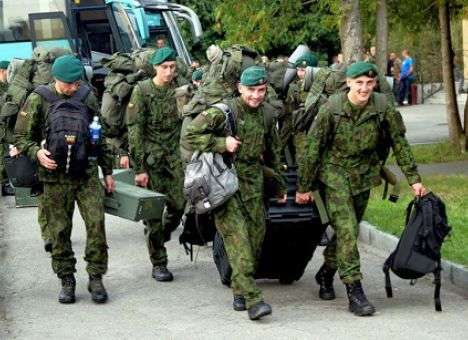 На Львовщину прибыли сотни военных из 15 стран мира и танки (ФОТО)