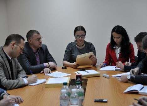 «Укрзализныця» устала от подозрений и допустила на тендеры СМИ