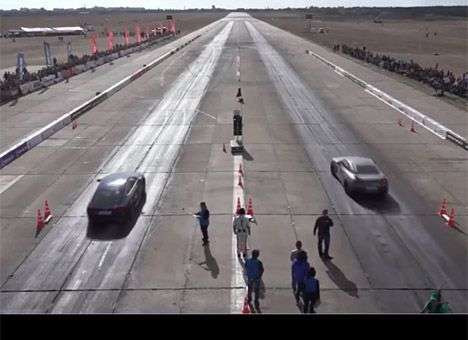 Российский автогонщик погиб при установлении рекорда трассы в Крыму (ВИДЕО)