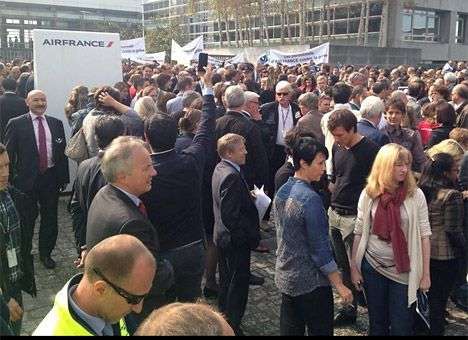 Пилоты Air France решили дольше бастовать