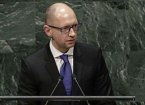 Украина пересмотрит свои отношения с МВФ - Яценюк