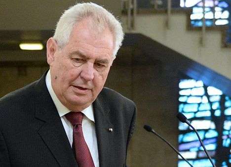 Президент Чехии знает, кто прислал ему письмо с порошком