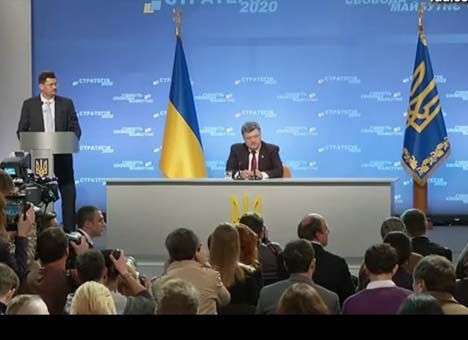 Порошенко раскрыл содержание переговоров главы его администрации с главой АП РФ