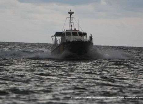 В Азовском море спасли пьяных тонущих рыбаков