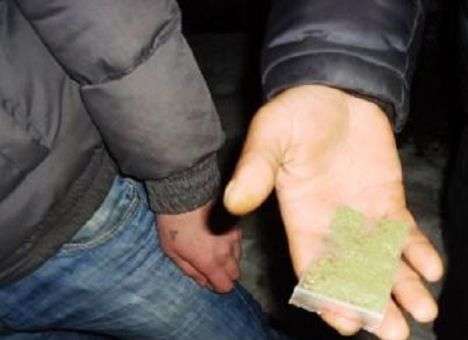 В киевском метро задержали троих мужчин с гранатой и патронами (ФОТО)